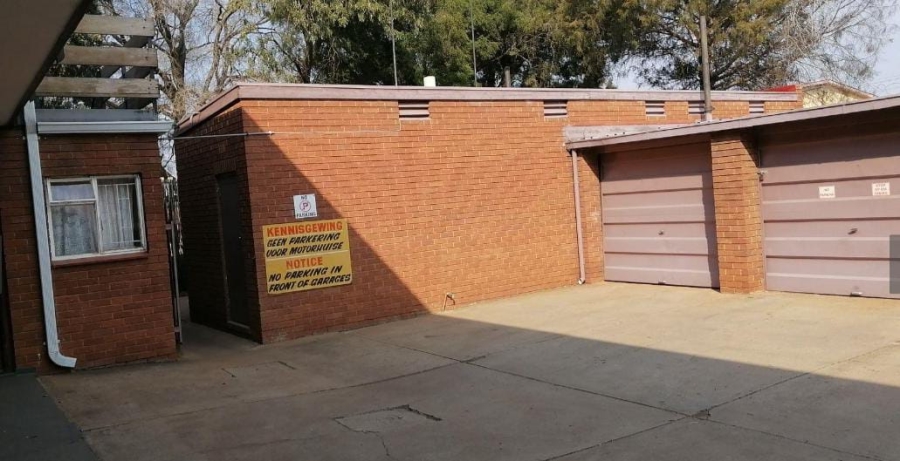 1 Bedroom Property for Sale in Potchefstroom North West